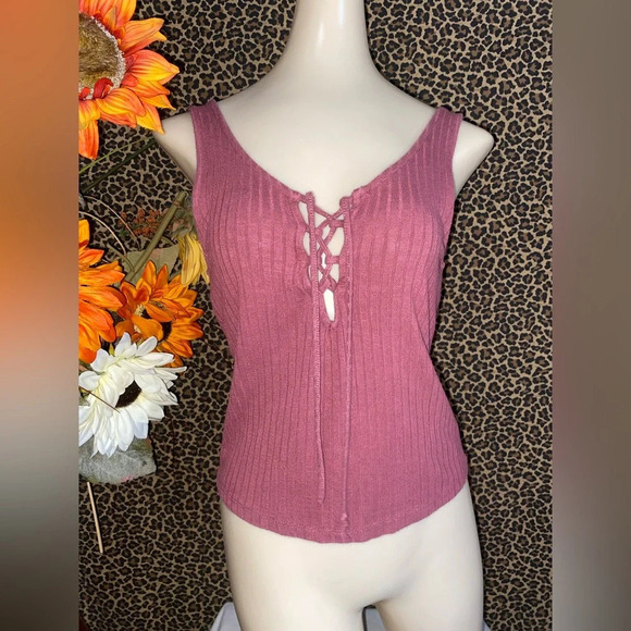 Charlotte Russe Tops - 🌻5/$25🌻CHARLOTTE RUSSE Dusty Pink Ribbed Lace-Up Cropped Tank Top | X-SMALL |